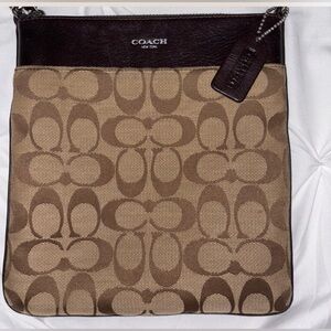 Coach Womens Brown Signature Crossbody Bag Coach North/South Swing pack Like New